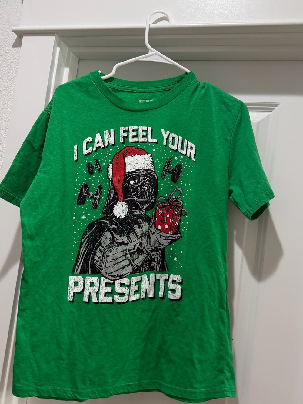 Never Worn Star Wars Darth Vader Holiday T-Shirt - Green | M